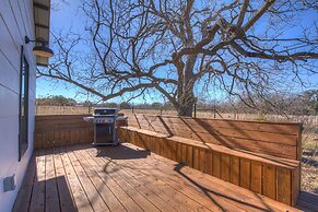 Luxury Cabin-right Across From Albert Dance Hall!