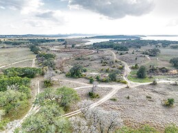 Canyon Lake Grill and Firepit Walk to Lake