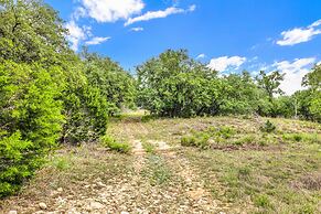 Canyon Lake Grill and Firepit Walk to Lake