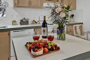 Canyon Lake Grill and Firepit Walk to Lake