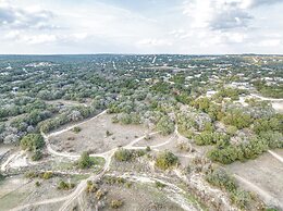 Canyon Lake Grill and Firepit Walk to Lake