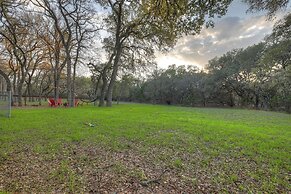 Canyon Lake Grill and Firepit Walk to Lake