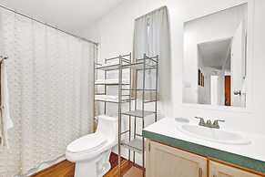 Canyon Lake Grill and Firepit Walk to Lake