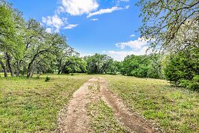 Canyon Lake Grill and Firepit Walk to Lake