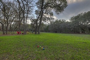 Canyon Lake Grill and Firepit Walk to Lake