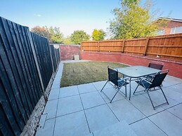 Overbury Lodge, Birmingham With Free Parking