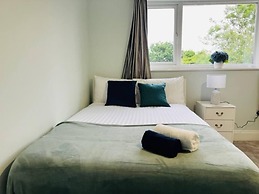 Overbury Lodge, Birmingham With Free Parking