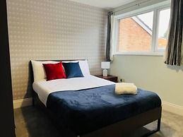 Overbury Lodge, Birmingham With Free Parking