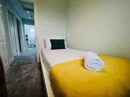 Overbury Lodge, Birmingham With Free Parking