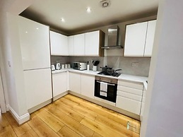 Overbury Lodge, Birmingham With Free Parking