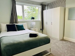 Overbury Lodge, Birmingham With Free Parking