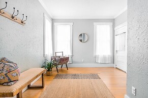 Blue Haus Hot Tub-fire Pit-game Room Walk to Main