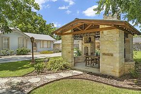 Blue Haus Hot Tub-fire Pit-game Room Walk to Main