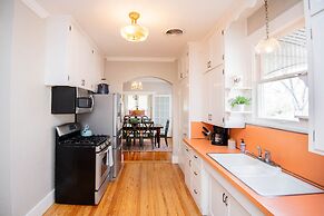 Blue Haus Hot Tub-fire Pit-game Room Walk to Main