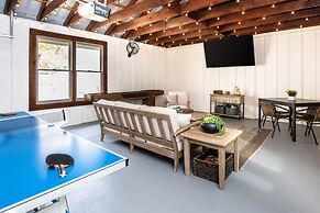 Blue Haus Hot Tub-fire Pit-game Room Walk to Main