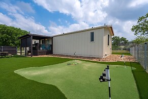 Comfort Charmmini Putting Greengame Roomgrill5