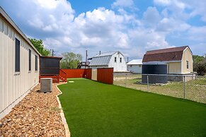 Comfort Charmmini Putting Greengame Roomgrill5