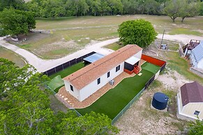 Comfort Charmmini Putting Greengame Roomgrill5