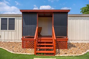 Comfort Charmmini Putting Greengame Roomgrill5