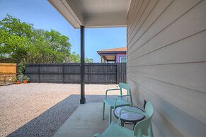 The Das Apfelhaus! A Luxurious and Eclectic Escape Near Main!