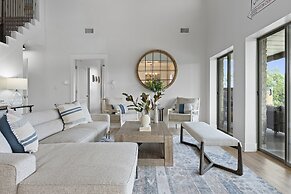The Point Serene Hill Country Views With Pool & Hot Tub