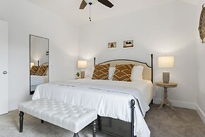 The Point Serene Hill Country Views With Pool & Hot Tub