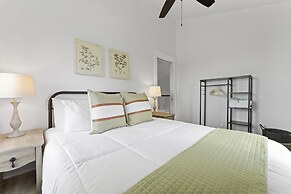 The Point Serene Hill Country Views With Pool & Hot Tub