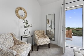 The Point Serene Hill Country Views With Pool & Hot Tub