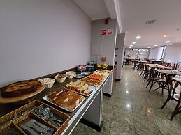 Hotel Alvorada by Bsb Inn