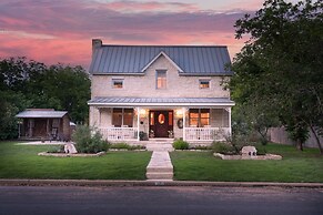 Texas Charm Texana - 15 min Walk to Main