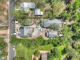 The Grove-a Charming Cottage - 2 Blks to Main St