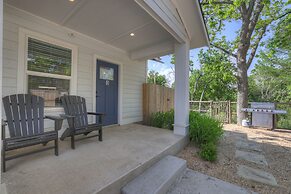 The Grove E With Hot Tub & King Bed - 2 Blks to Main