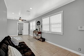 Bell Haus 15 Minute Walk to Main