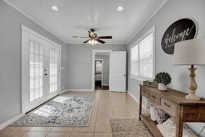 Bell Haus 15 Minute Walk to Main