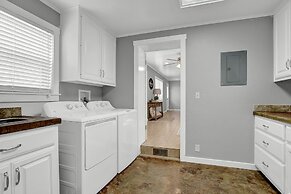 Bell Haus 15 Minute Walk to Main