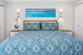 Luxurious & Spacious Ocean Vistas