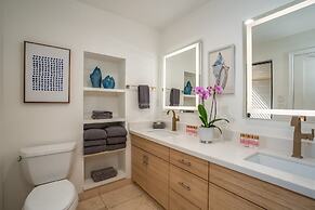 Luxurious & Spacious Ocean Vistas