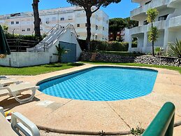 Vilamoura Cosy 3 With Pool by Homing