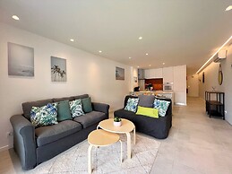 Albufeira Twins 2 With Pool by Homing