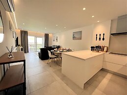 Albufeira Twins 2 With Pool by Homing