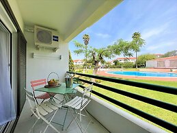 Albufeira Twins 2 With Pool by Homing