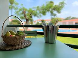 Albufeira Twins 2 With Pool by Homing