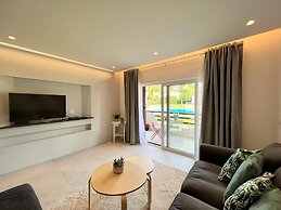 Albufeira Twins 2 With Pool by Homing