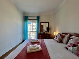 Armação Pêra Typical by Homing