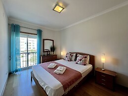 Armação Pêra Typical by Homing