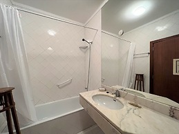 Vilamoura Typical 1 With Pool by Homing