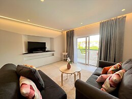 Albufeira Twins 1 With Pool by Homing