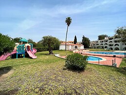 Albufeira Twins 1 With Pool by Homing