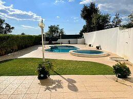 Portimão Classic With Pool by Homing