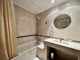 Albufeira Valley 1 With Pool by Homing